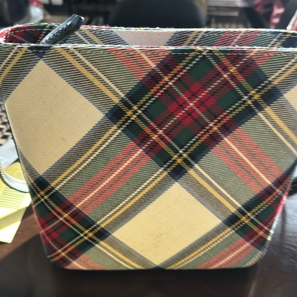 Dooney and Bourke small zip crossbody white tart - Picture 3 of 9